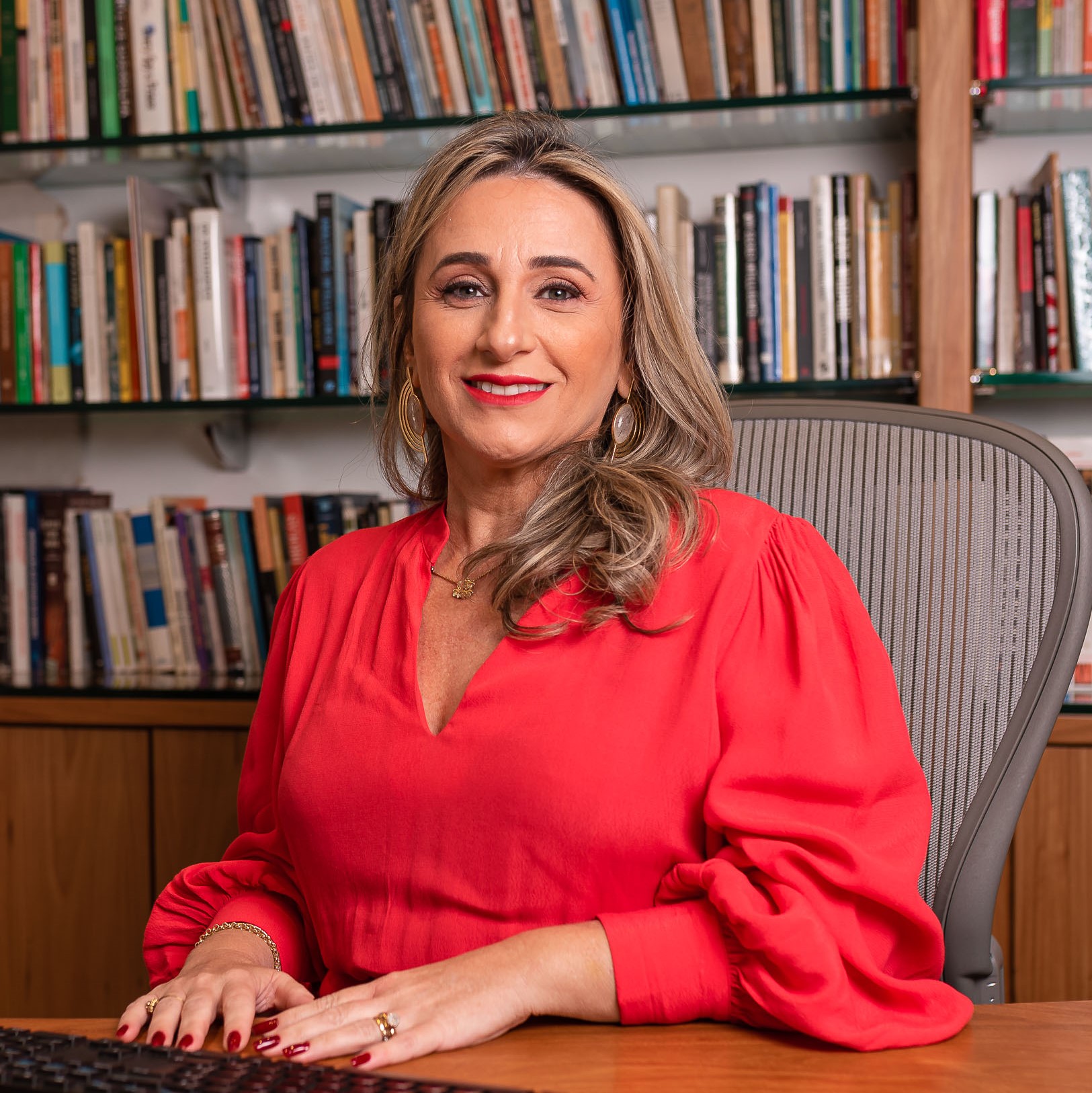 KATIA REGINA POLEZE COELHO DIAS 